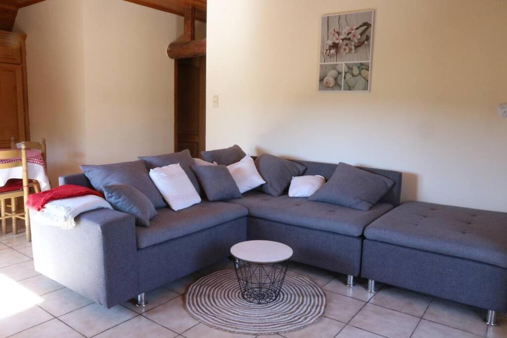 Lo'Ree Des Pres Apartment Grandrieu Exterior foto